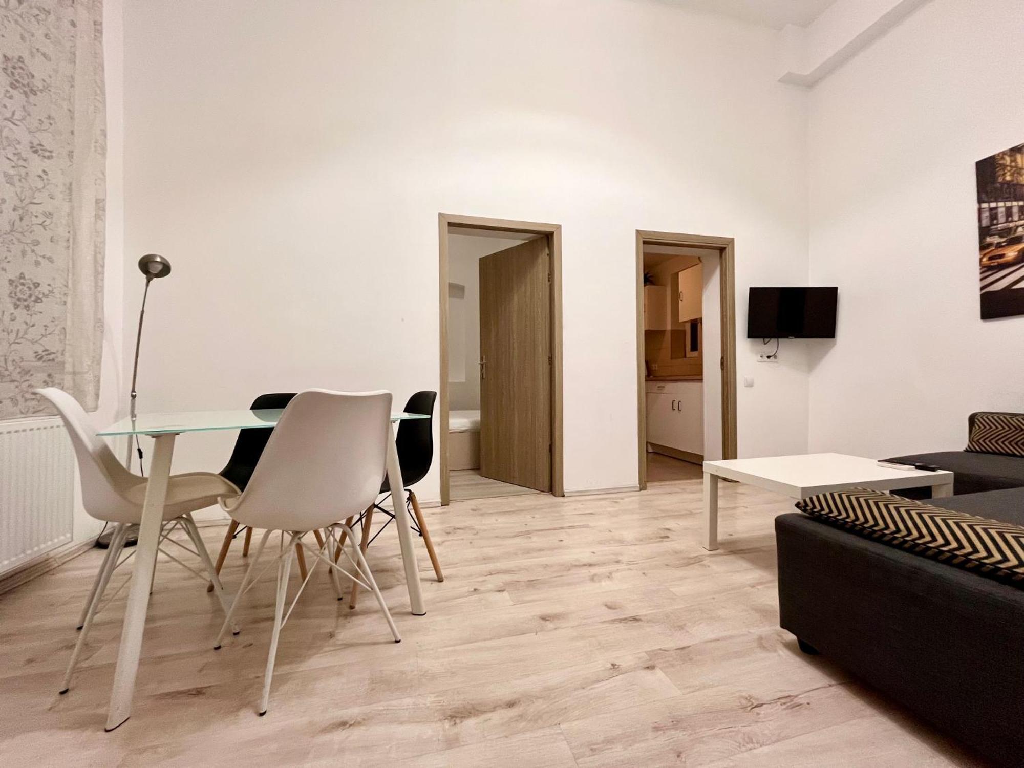 Old Town - Ultra Central Apartment Bucharest Exterior photo